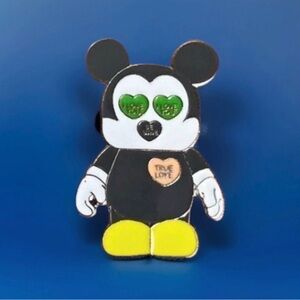 Disney Parks Mickey Mouse Vinylmation Valentine's Day “I Love You”